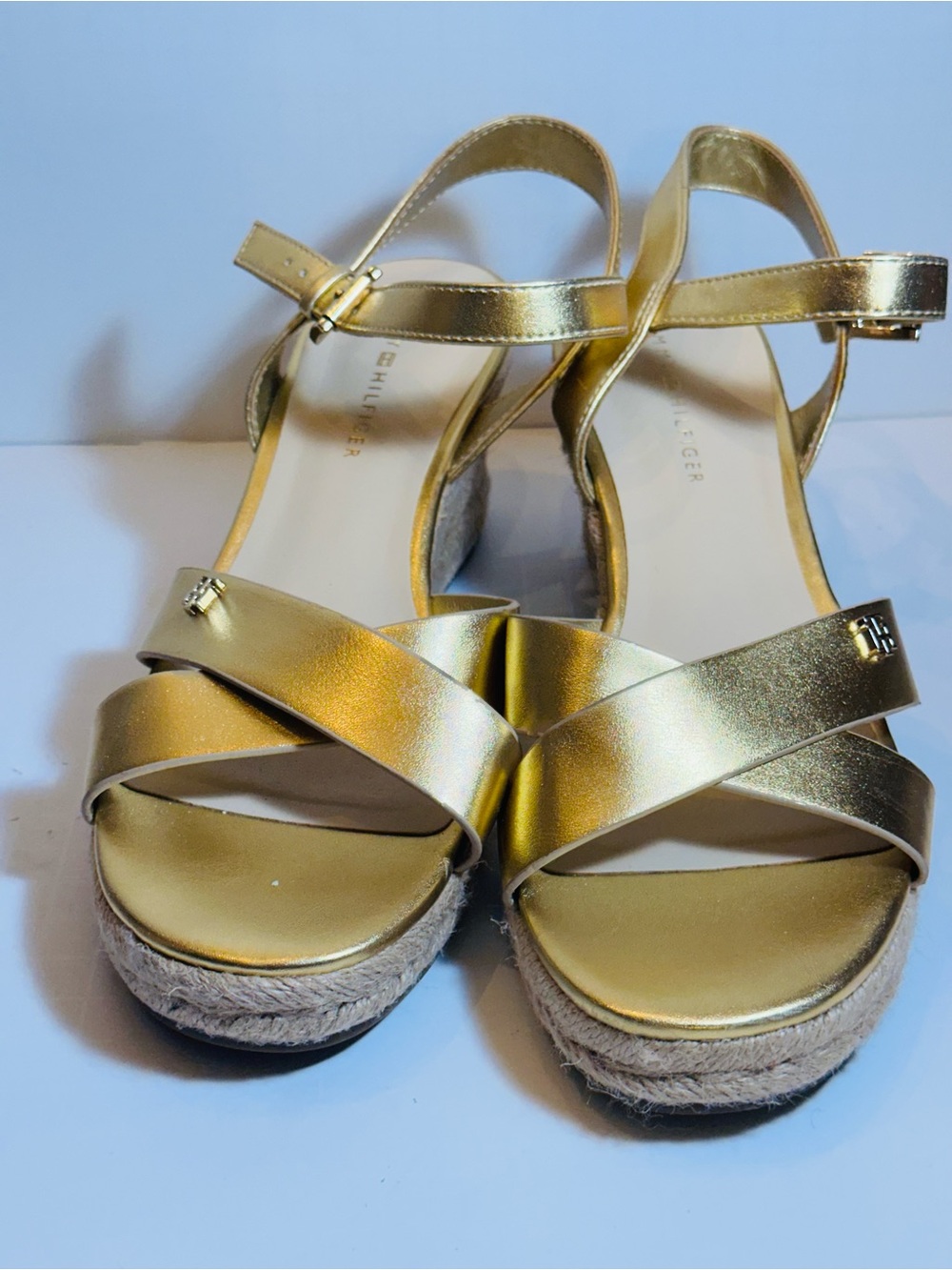 Tommy Hilfiger Gold Metallic Espadrille Wedge Sandals Size 9M - Picture 3 of 10